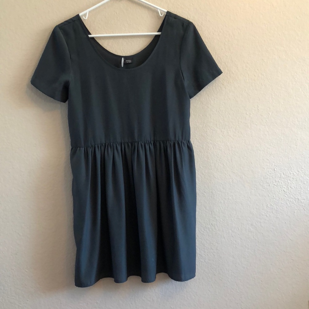 Urban Outfitters Dress Size Small